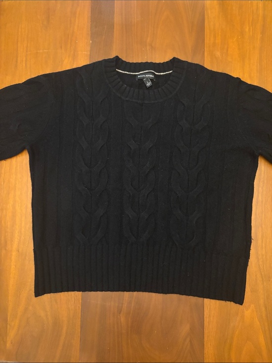 Banana Republic Sweaters - Banana Republic Black Cable Crewneck Sweater